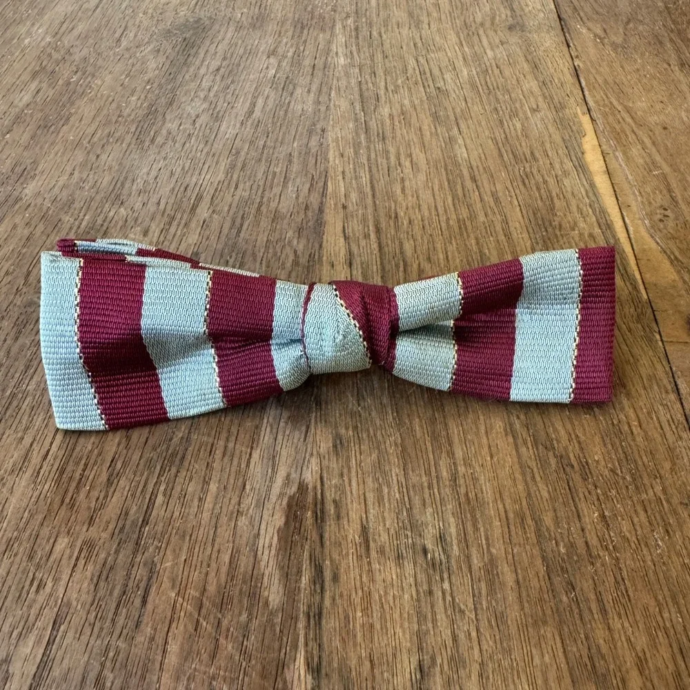 Vintage USA Best Clip Bow Tie Burgundy‎ Striped Novelty Accessory
